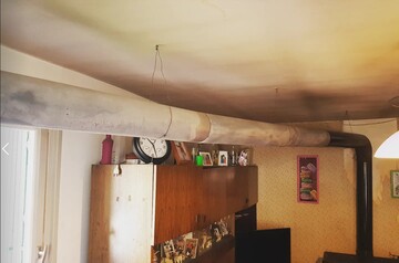 Une non conformité qui ne tient qu'à un fil a proximité des Corbières Une non conformité qui ne tient qu'à un fil a proximité des Corbières