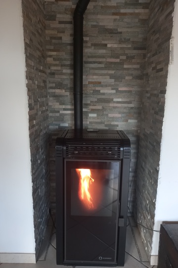 Remplacement d'un ancien insert bois par un poêle à granulés Ecoforest